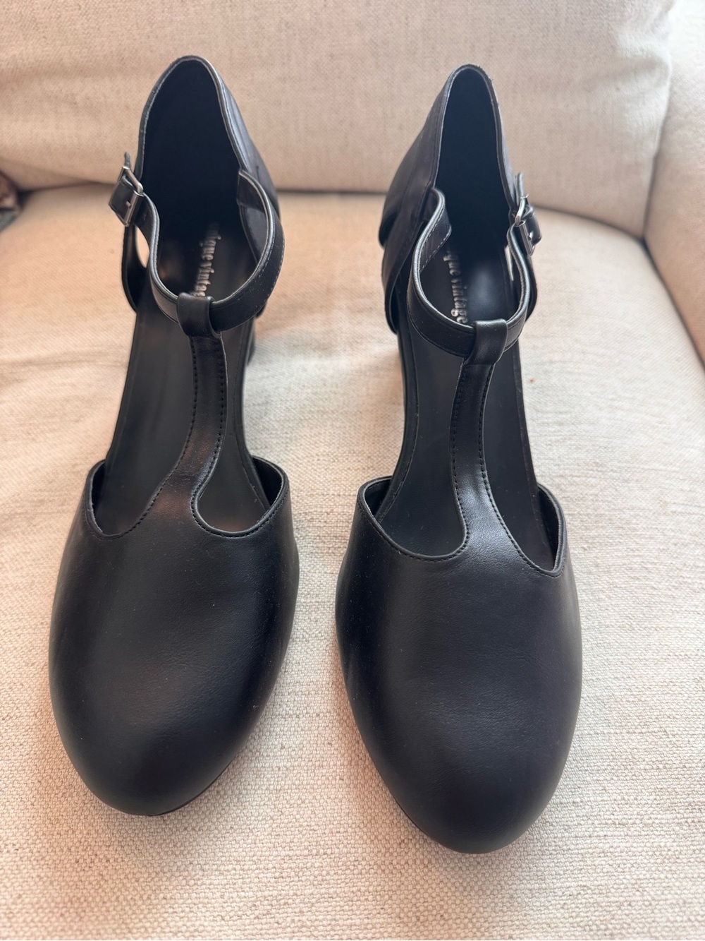 Unique Vintage 1920s Black Leatherette Closed Toe T-Strap Roxy Pumps in Black - Picture 9 of 12